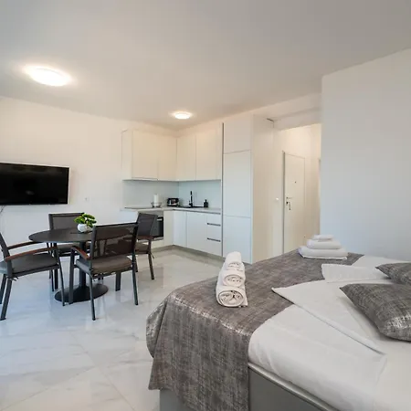 Apartments Filipo Trogir Zewnętrze zdjęcie